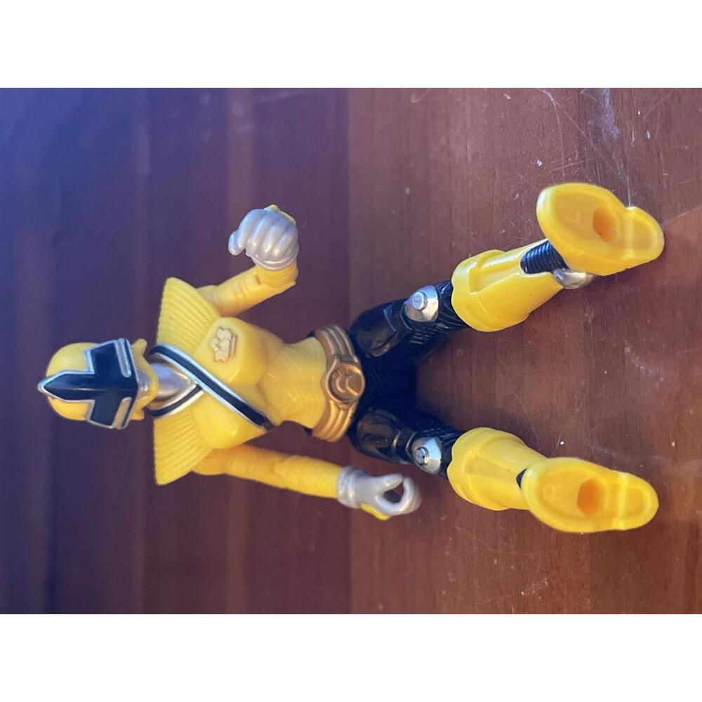 1995 Vintage Bandai  Saban Yellow Power Ranger Collector Action Figure